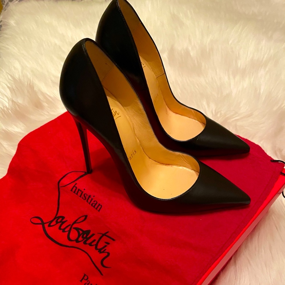 Christian Louboutin So Kate Pumps